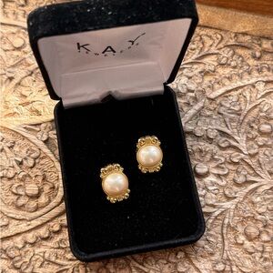 Vintage Goldtone earrings
